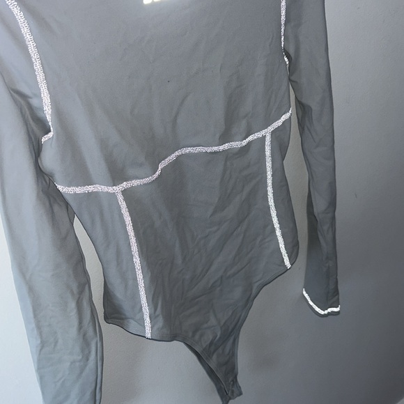 Guess grey bodysuit - Picture 2 of 3